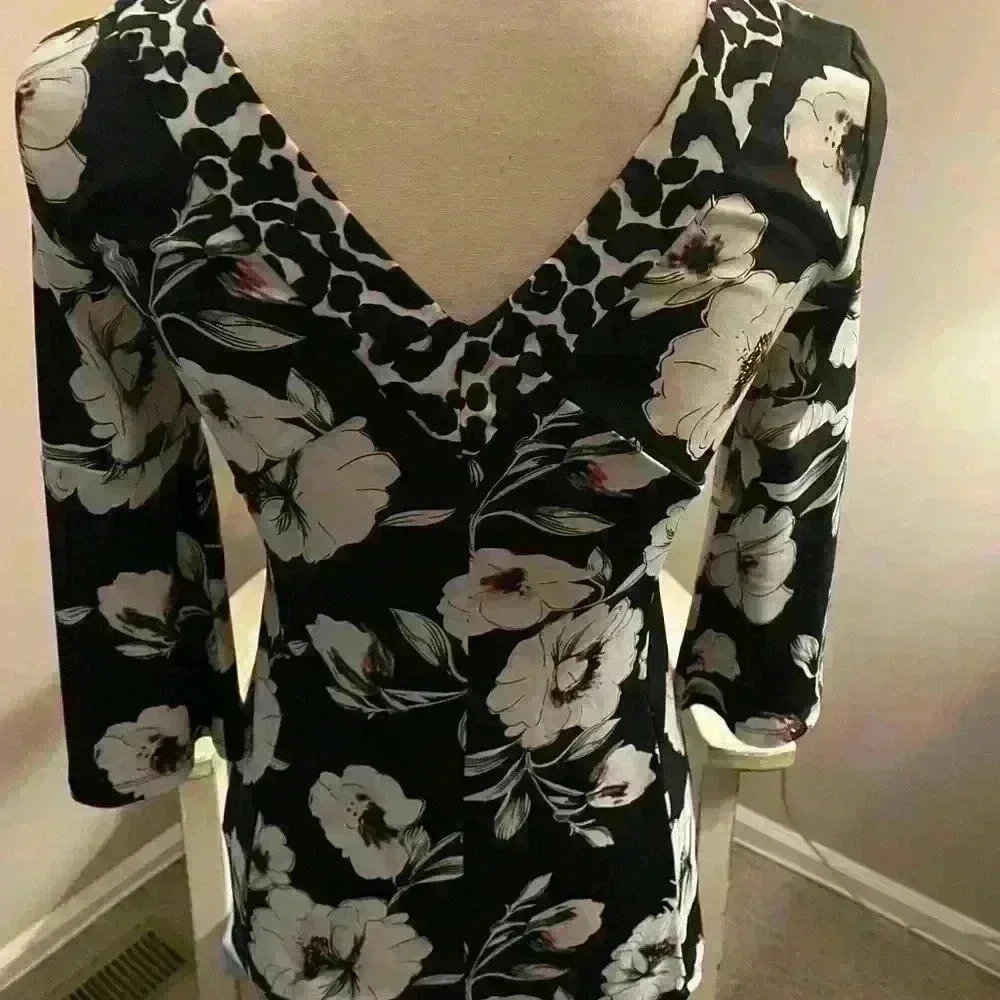 Flowered Blouse - image 3